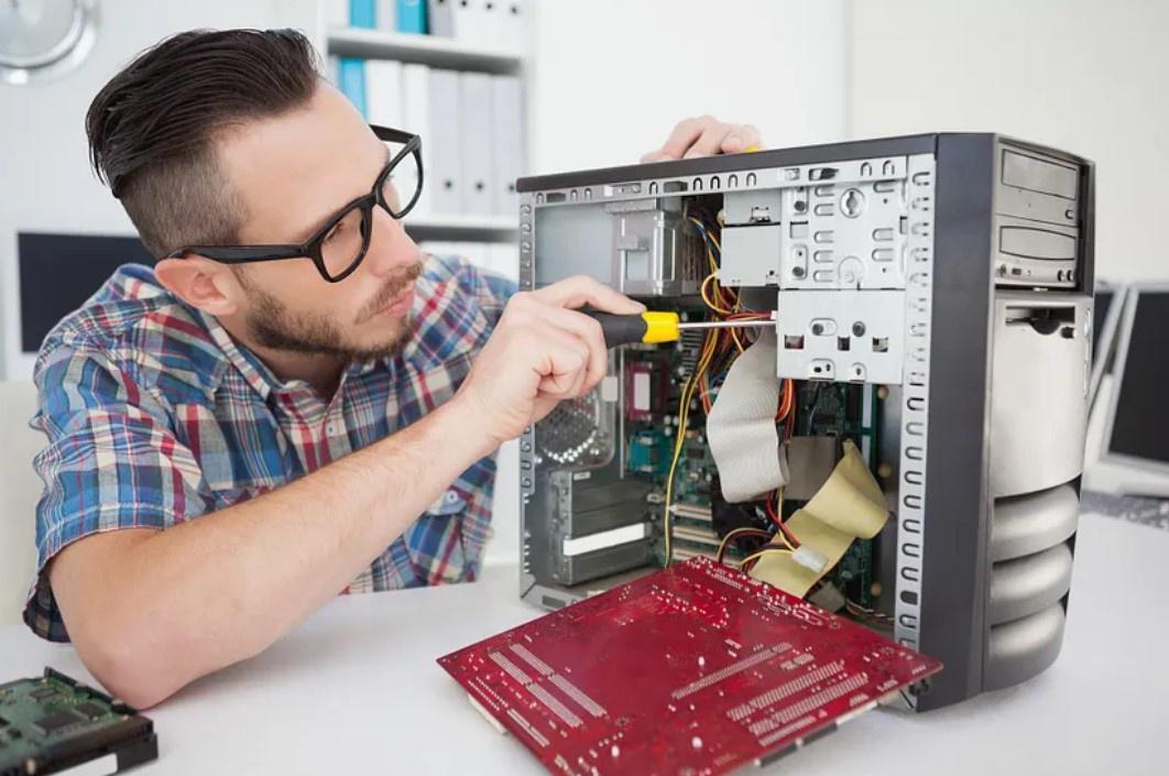Shattered Dreams: Your Premier Computer Repair Services in Knoxville